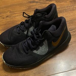 Men’s Nike shoes